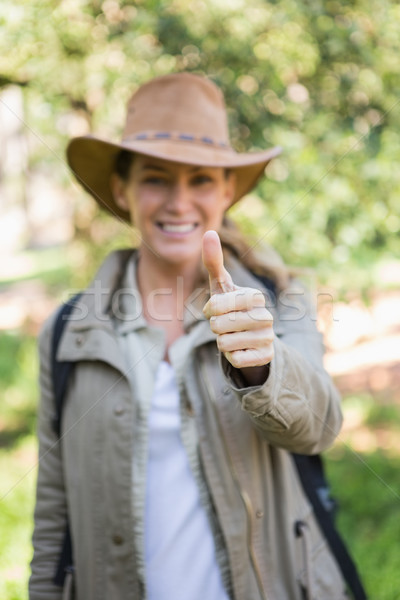 Mosolygó nő remek vidék nő kezek boldog Stock fotó © wavebreak_media