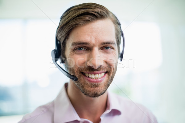Zâmbitor serviciu clienti executiv lucru call center portret Imagine de stoc © wavebreak_media
