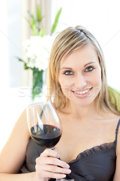Frau trinken Rotwein Glas trinken Stock foto © wavebreak_media
