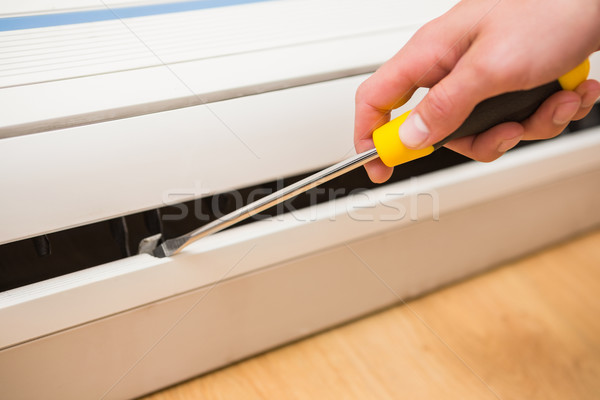 Handyman ar condicionado trabalhar casa Foto stock © wavebreak_media