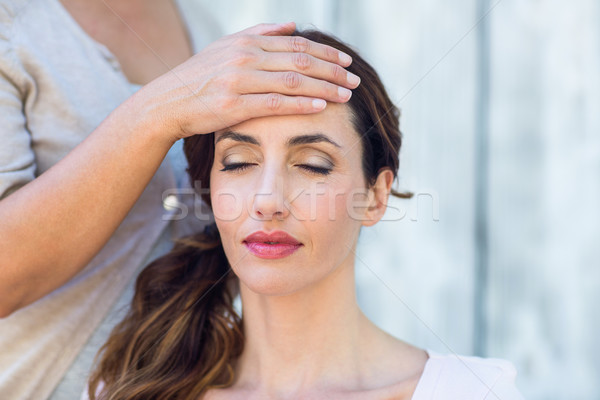 Kadın reiki tedavi ahşap cilt kafa Stok fotoğraf © wavebreak_media