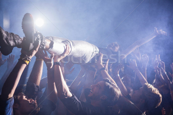 Menigte surfen concert discotheek man rock Stockfoto © wavebreak_media