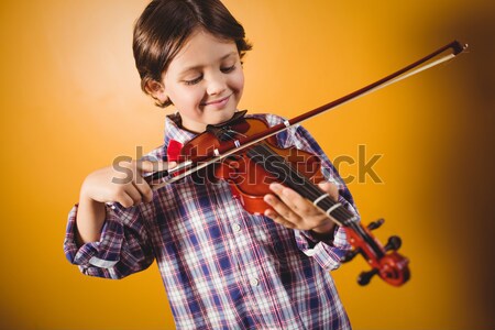 少女 演奏 バイオリン 緑 子 注記 ストックフォト © wavebreak_media