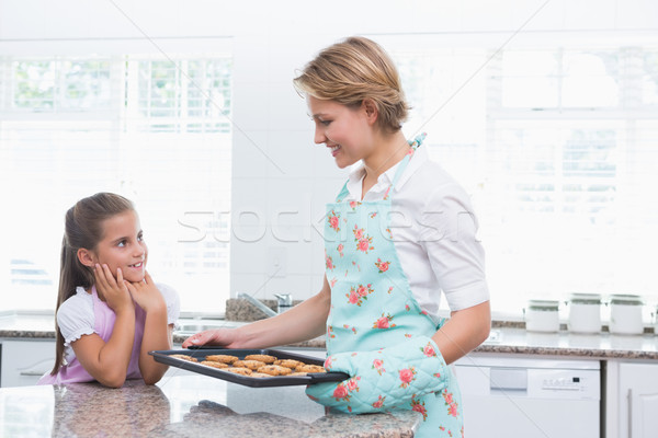 Madre figlia caldo fresche cookies home Foto d'archivio © wavebreak_media