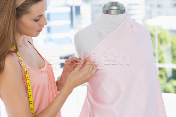 美麗 女 時尚 設計師 工作的 粉紅色 商業照片 © wavebreak_media