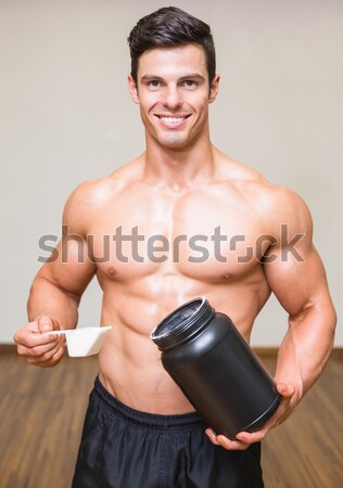 Torse nu musculaire homme barbell gymnase [[stock_photo]] © wavebreak_media