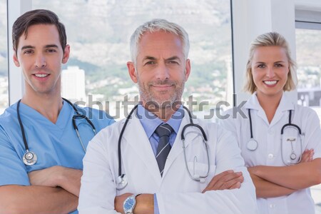 Foto stock: Retrato · sorridente · médicos · sessão · tabela · clínica