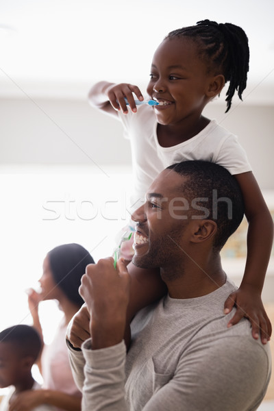 Gelukkig gezin badkamer home man gelukkig Stockfoto © wavebreak_media