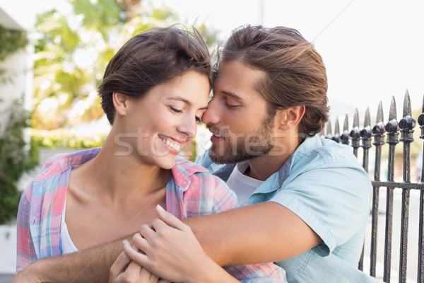 Stockfoto: Gelukkig · paar · vergadering · knuffelen · stad