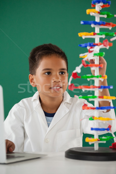 Zâmbitor elev model laborator şcoală copil Imagine de stoc © wavebreak_media
