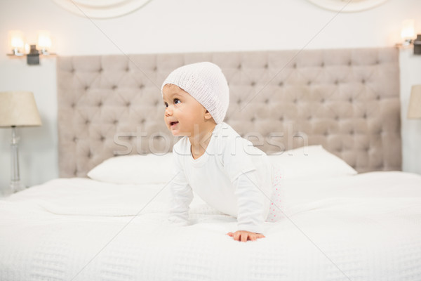 Stockfoto: Glimlachend · witte · cap · baby · home