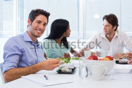 Trabalhadores saudável almoço escritório Foto stock © wavebreak_media