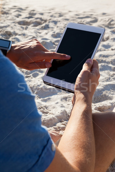 Foto stock: Hombre · digital · tableta · playa