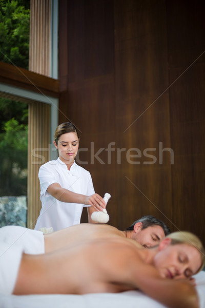 Człowiek powrót masażu masażysta spa kobieta Zdjęcia stock © wavebreak_media