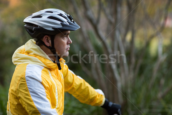 Masculin bicicletă cască fitness Imagine de stoc © wavebreak_media
