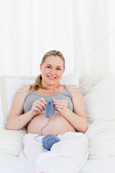 Stockfoto: Aanbiddelijk · zwangere · vrouw · bed · home · baby