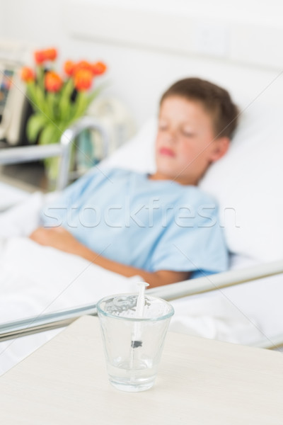 Siringa vetro ragazzo riposo ospedale focus Foto d'archivio © wavebreak_media