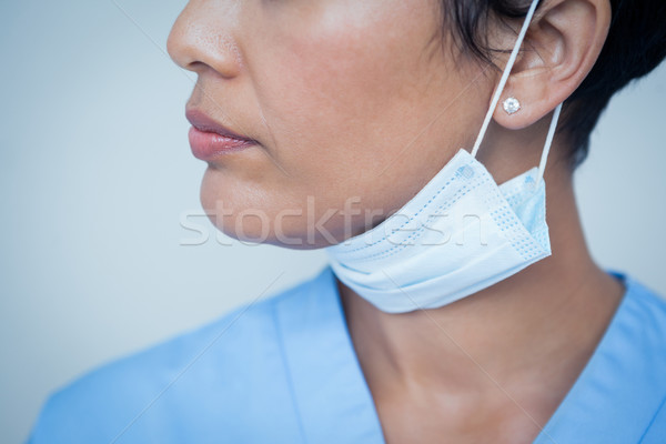女 牙科醫生 外科口罩 關閉 商業照片 © wavebreak_media