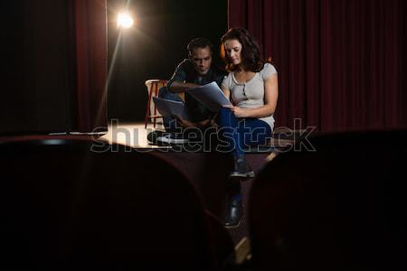 Lectura etapa teatro papel rojo comunicación Foto stock © wavebreak_media
