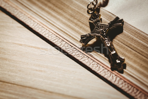 Nyitva Biblia ezüst feszület fa asztal könyv Stock fotó © wavebreak_media