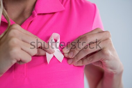 婦女 粉紅色 襯衫 心臟 商業照片 © wavebreak_media