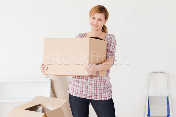 Femme carton cases maison fille [[stock_photo]] © wavebreak_media