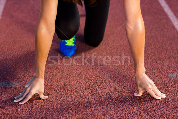 Weiblichen Athleten bereit laufen Position läuft Stock foto © wavebreak_media