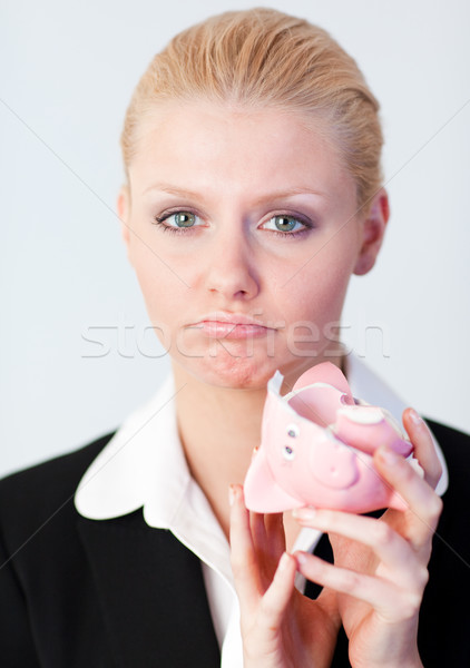 [[stock_photo]]: Femme · d'affaires · tirelire · brisé · visage · yeux · portrait