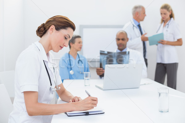 Foto stock: Equipo · médicos · médicos · oficina · mujer