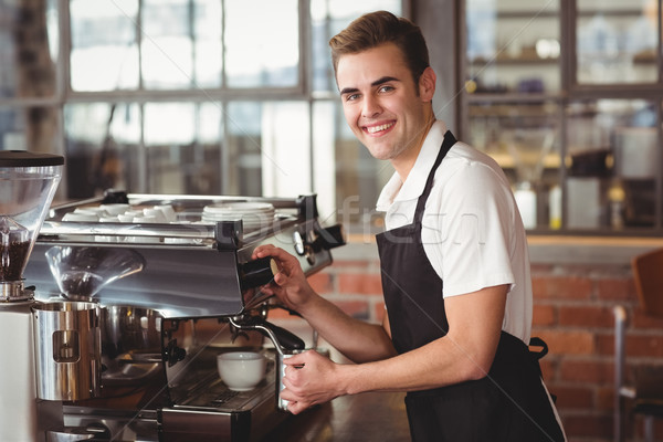 Mosolyog barista tej kávéfőző portré kávéház Stock fotó © wavebreak_media