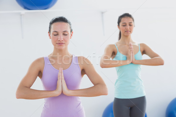 Sportlich Frauen Hände Fitness Studio schönen Stock foto © wavebreak_media