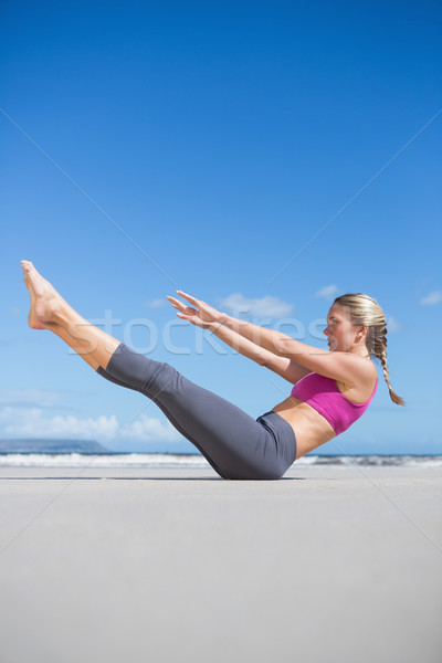 Gericht geschikt blond yoga strand Stockfoto © wavebreak_media