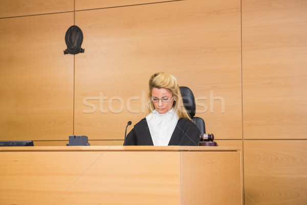 Szigorú bíró ül hallgat bíróság szoba Stock fotó © wavebreak_media