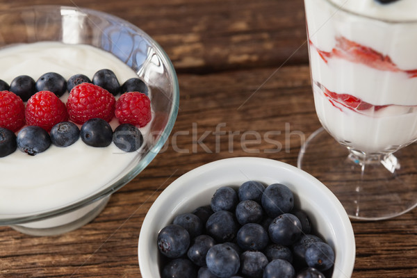 Owoców lody drewniany stół szkła Zdjęcia stock © wavebreak_media