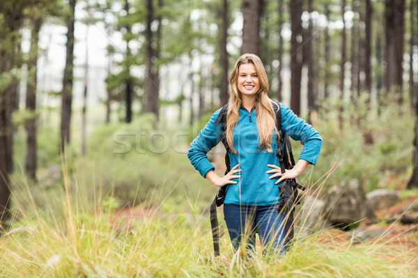 Porträt jungen ziemlich Wanderer Natur Frau Stock foto © wavebreak_media