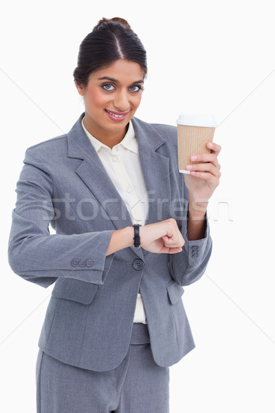 Foto stock: Sorridente · feminino · papel · copo · tempo