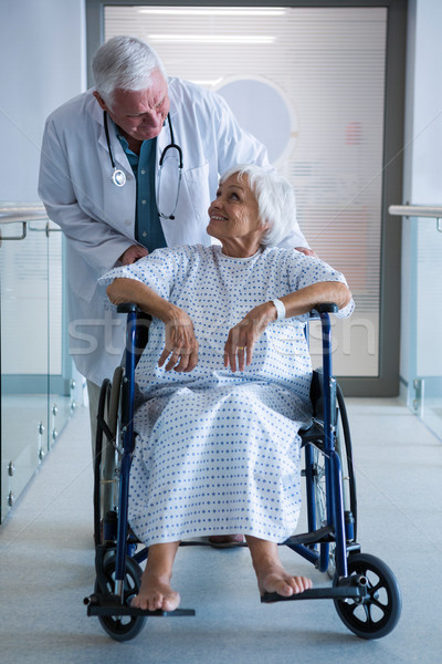 Orvos tart idős beteg tolószék nő Stock fotó © wavebreak_media