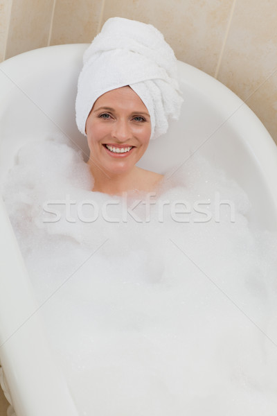 Nő elvesz fürdőkád törölköző fej boldog Stock fotó © wavebreak_media