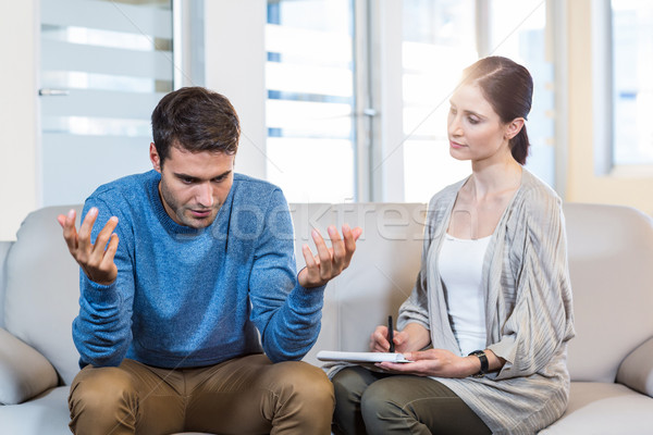 Foto stock: Psicólogo · hablar · deprimido · hombre · oficina · mujer