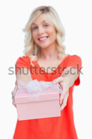 [[stock_photo]]: Anniversaire · cadeau · souriant · adolescent · blanche · beauté