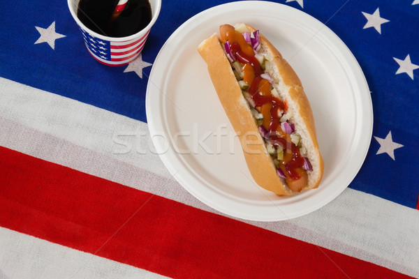 Hot dog servi plaque boire drapeau américain [[stock_photo]] © wavebreak_media
