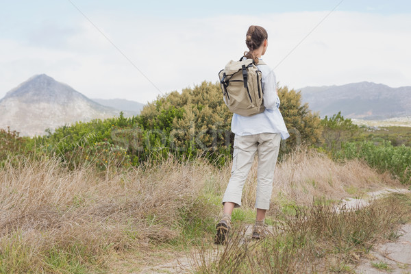 背面図 ハイキング 若い女性 徒歩 山 地形 ストックフォト © wavebreak_media