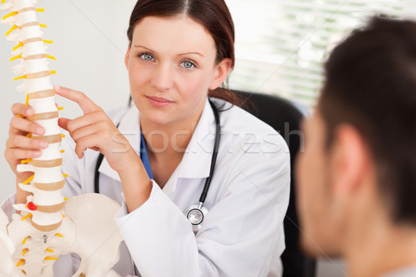 [[stock_photo]]: Homme · médecin · patient · colonne · vertébrale · homme