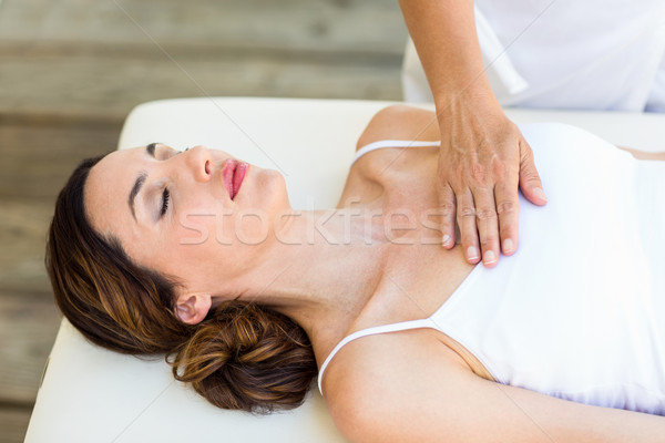 Kobieta reiki leczenie skóry Zdjęcia stock © wavebreak_media