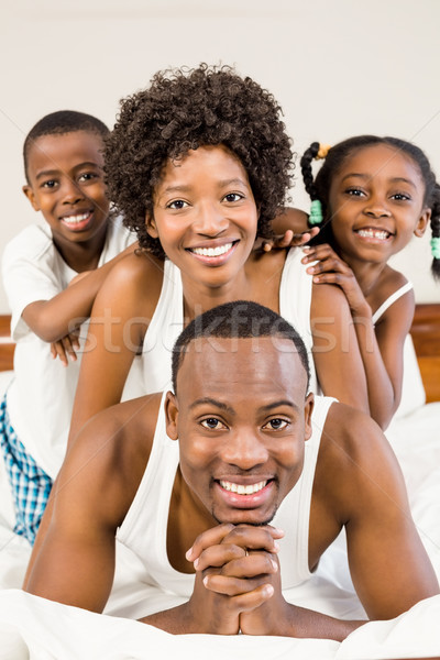 Foto stock: Família · feliz · cama · juntos · casa · mulher · menino