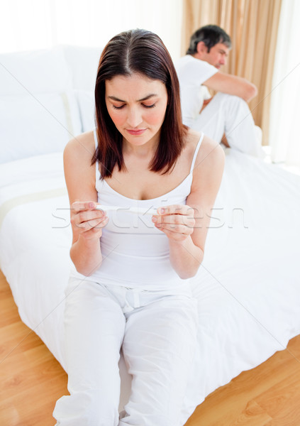 Stock foto: Verärgert · Paar · Erkenntnis · heraus · Ergebnisse · Schwangerschaftstest