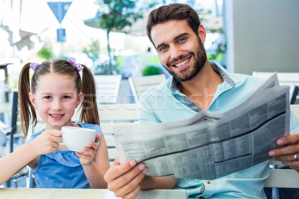 Feliz padre hija desayuno junto Servicio Foto stock © wavebreak_media