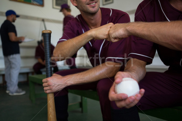 Foto stock: Imagem · beisebol · jogadores · sessão · banco · vestiário