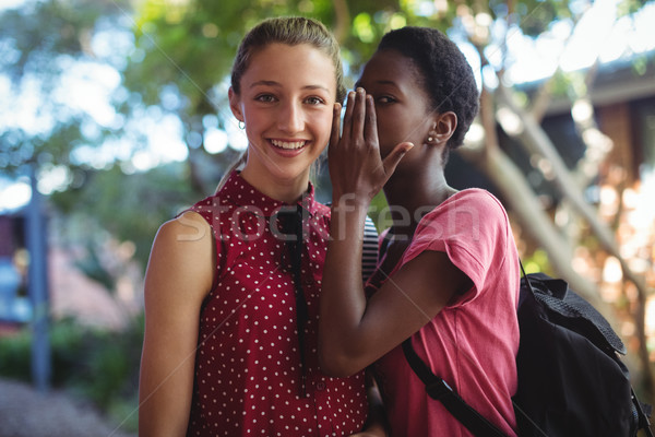 [[stock_photo]]: écolière · chuchotement · amis · oreille · école · campus