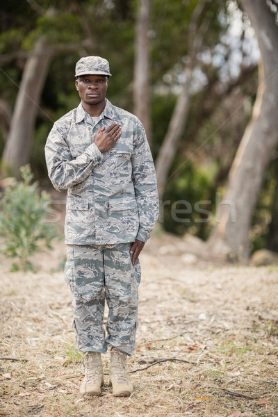Soldado toma carne negro servicio Foto stock © wavebreak_media